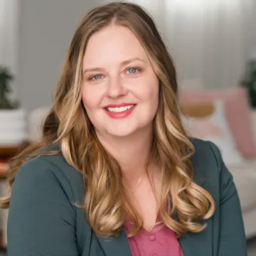 Headshot of Shana Forster