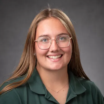 Headshot of Lea Mittleider