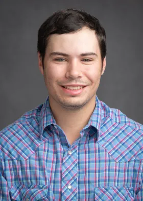 Headshot of Kell Helmuth